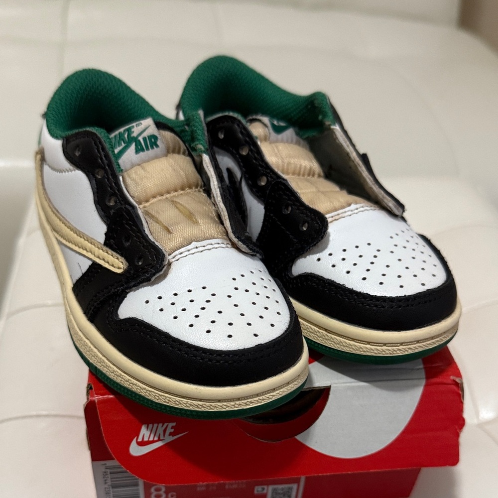Nike Waffle Trainer 2 Kids Sneakers - Black, White, and Green